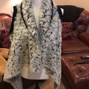 Women’s Faux fur vest